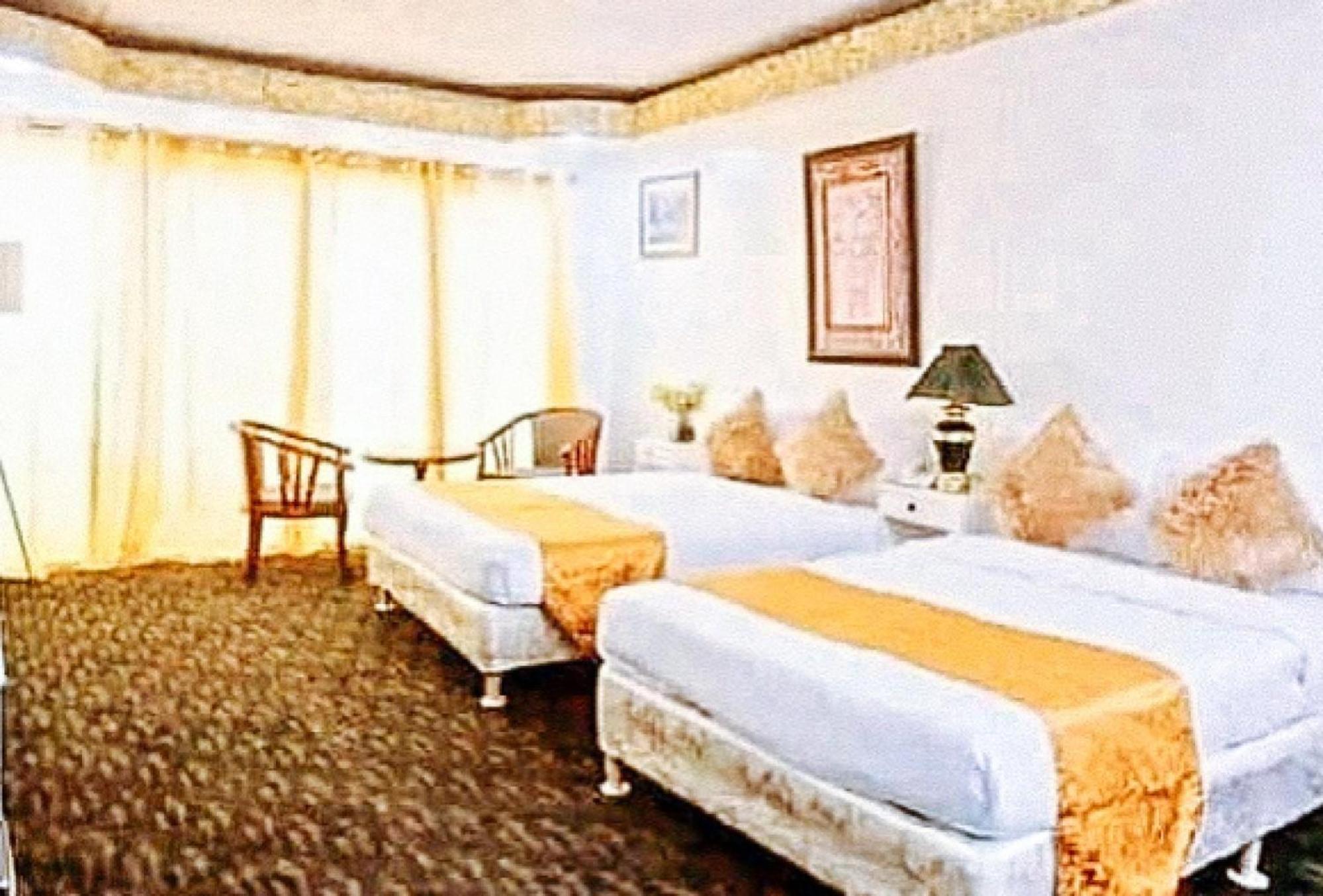 Reddoorz Premium At The Grand Peninsula Suites Balanga Eksteriør bilde